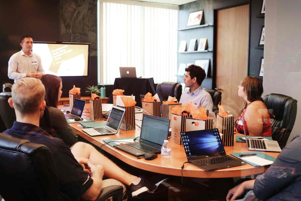 conférence au bureau